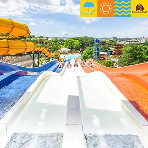 Piazza Com Acesso Ao Acqua Park Caldas Novas